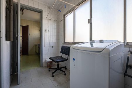 Apartamento à venda com 72m², 2 quartos e 1 vagaÁrea de Serviço