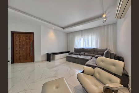 Sala de casa de condomínio para alugar com 5 quartos, 620m² em Recreio dos Bandeirantes, Rio de Janeiro