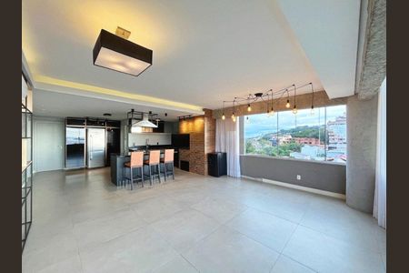 Apartamento à venda com 122m², 2 quartos e 2 vagasSala