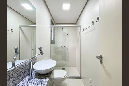Apartamento à venda com 122m², 2 quartos e 2 vagasBanheiro 1