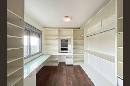 Apartamento à venda com 122m², 2 quartos e 2 vagasCloset