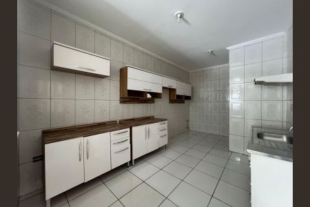 Casa à venda com 244m², 2 quartos e 2 vagas Casa à venda com 244m², 2 quartos e 2 vagasCozinha