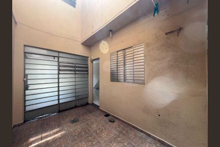 Casa à venda com 244m², 2 quartos e 2 vagas Casa à venda com 244m², 2 quartos e 2 vagasGaragem