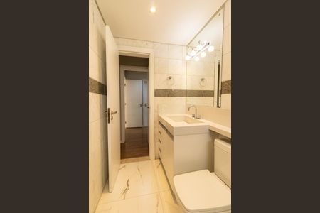 Apartamento para alugar com 220m², 4 quartos e 2 vagasBanheiro da Suíte 1