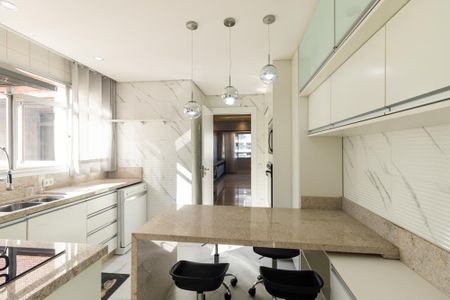 Apartamento para alugar com 220m², 4 quartos e 2 vagasCozinha