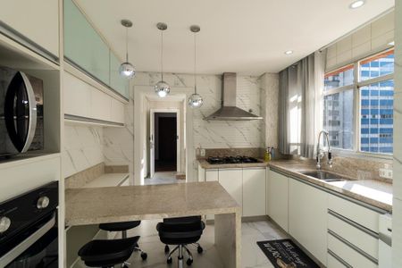 Apartamento para alugar com 220m², 4 quartos e 2 vagasCozinha