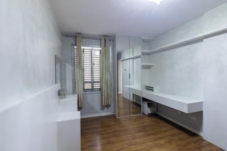Apartamento para alugar com 220m², 4 quartos e 2 vagasQuarto