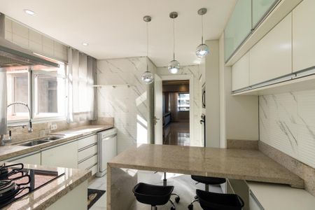 Apartamento para alugar com 220m², 4 quartos e 2 vagasCozinha