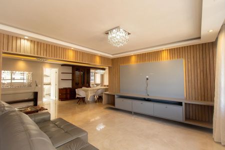 Sala de TV de apartamento para alugar com 4 quartos, 220m² em Água Verde, Curitiba