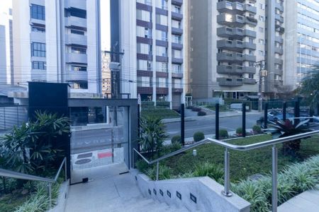 Apartamento para alugar com 220m², 4 quartos e 2 vagasÁrea externa