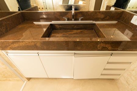 Apartamento para alugar com 220m², 4 quartos e 2 vagasBanheiro da Suíte 3