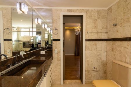 Apartamento para alugar com 220m², 4 quartos e 2 vagasBanheiro da Suíte 3