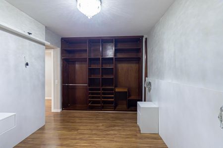 Apartamento para alugar com 220m², 4 quartos e 2 vagasQuarto