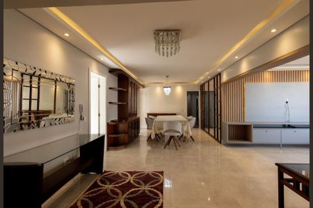 Apartamento para alugar com 220m², 4 quartos e 2 vagasSala de Jantar