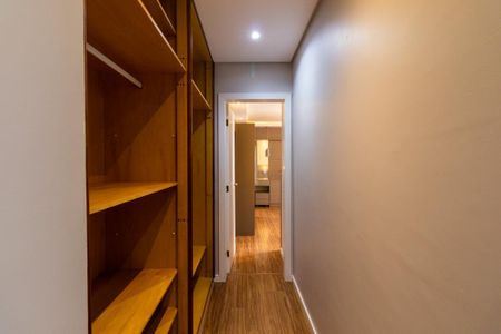 Apartamento para alugar com 220m², 4 quartos e 2 vagasCorredor