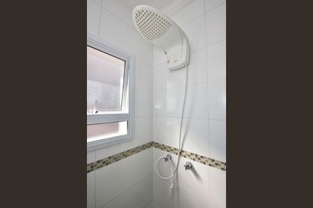 Casa à venda com 110m², 2 quartos e 2 vagasChuveiro do Banheiro