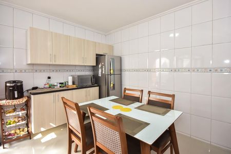 Casa à venda com 110m², 2 quartos e 2 vagasCozinha