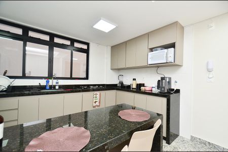 Apartamento à venda com 87m², 2 quartos e 1 vaga Apartamento à venda com 87m², 2 quartos e 1 vagaCozinha