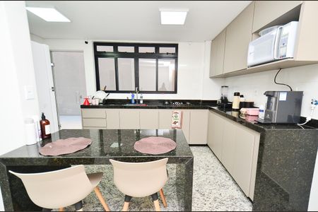 Apartamento à venda com 87m², 2 quartos e 1 vaga Apartamento à venda com 87m², 2 quartos e 1 vagaCozinha