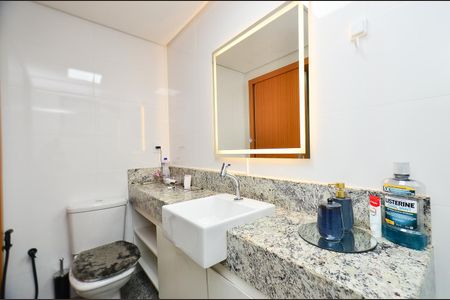 Apartamento à venda com 87m², 2 quartos e 1 vaga Apartamento à venda com 87m², 2 quartos e 1 vagaBanheiro da Suíte