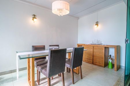 Apartamento à venda com 123m², 3 quartos e 2 vagas Apartamento à venda com 123m², 3 quartos e 2 vagasSala de Jantar