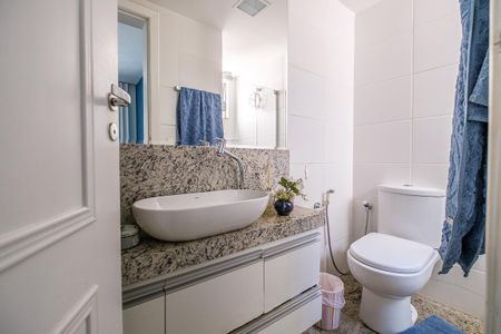 Apartamento à venda com 123m², 3 quartos e 2 vagas Apartamento à venda com 123m², 3 quartos e 2 vagasBanheiro Suíte
