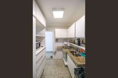 Apartamento à venda com 123m², 3 quartos e 2 vagas Apartamento à venda com 123m², 3 quartos e 2 vagasCozinha