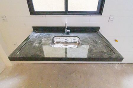 Apartamento à venda com 48m², 2 quartos e sem vaga Apartamento à venda com 48m², 2 quartos e sem vagaCozinha