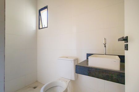 Apartamento à venda com 48m², 2 quartos e sem vaga Apartamento à venda com 48m², 2 quartos e sem vagaBanheiro