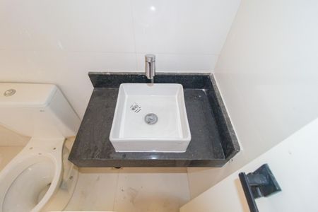 Apartamento à venda com 48m², 2 quartos e sem vaga Apartamento à venda com 48m², 2 quartos e sem vagaBanheiro Social