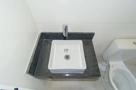 Apartamento à venda com 48m², 2 quartos e sem vaga Apartamento à venda com 48m², 2 quartos e sem vagaBanheiro da Suíte 2