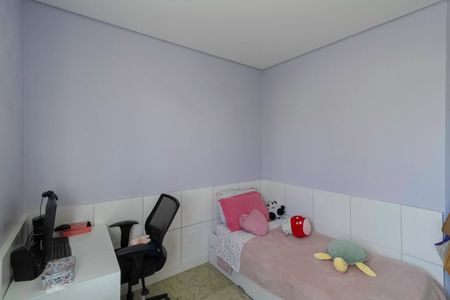 Apartamento à venda com 105m², 3 quartos e 2 vagasQuarto 2