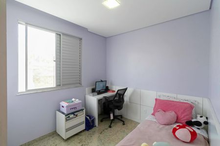Apartamento à venda com 105m², 3 quartos e 2 vagasQuarto 2