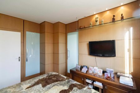 Apartamento à venda com 105m², 3 quartos e 2 vagasSuíte 