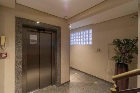 Apartamento à venda com 105m², 3 quartos e 2 vagasHall social
