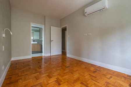 Apartamento para alugar com 120m², 3 quartos e 1 vaga Apartamento para alugar com 120m², 3 quartos e 1 vagaSuíte