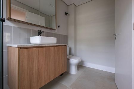 Apartamento para alugar com 120m², 3 quartos e 1 vaga Apartamento para alugar com 120m², 3 quartos e 1 vagaBanheiro da Suíte