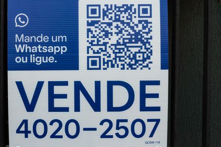 Casa à venda com 330m², 5 quartos e 3 vagasPlaca instalada