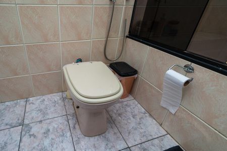 Casa à venda com 330m², 5 quartos e 3 vagasBanheiro Social