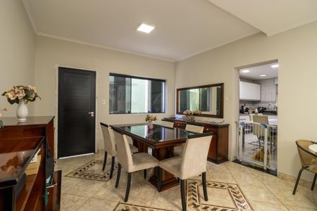 Casa à venda com 330m², 5 quartos e 3 vagasSala de Jantar