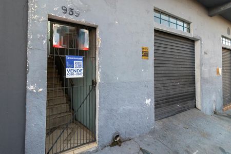 Casa à venda com 330m², 5 quartos e 3 vagasFachada