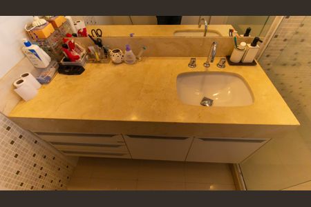 Apartamento à venda com 185m², 3 quartos e 1 vagaBanheiro da Suíte 1