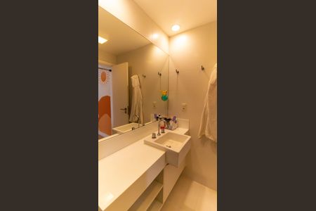 Apartamento à venda com 185m², 3 quartos e 1 vagaBanheiro da Suíte 2