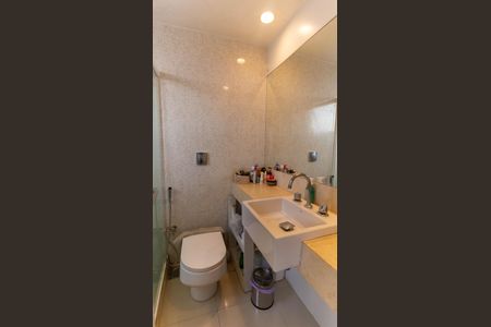 Apartamento à venda com 185m², 3 quartos e 1 vagaBanheiro da Suíte 3