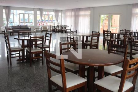 Casa de condomínio à venda com 264m², 3 quartos e 4 vagasÁrea comum - Salão de festas