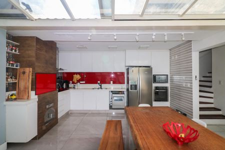 Casa de condomínio à venda com 264m², 3 quartos e 4 vagasCozinha