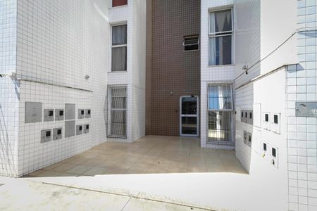 Apartamento para alugar com 60m², 2 quartos e 1 vaga Apartamento para alugar com 60m², 2 quartos e 1 vagaEntrada