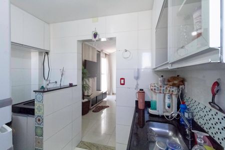 Apartamento para alugar com 60m², 2 quartos e 1 vaga Apartamento para alugar com 60m², 2 quartos e 1 vagaCozinha e Área de Serviço