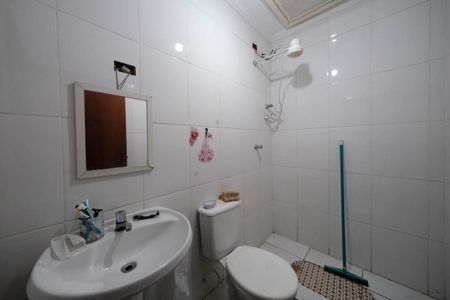 Casa à venda com 156m², 3 quartos e 4 vagasBanheiro da Suíte 1