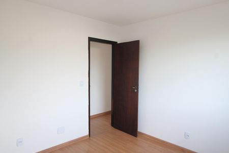 Quarto 1 de apartamento à venda com 2 quartos, 58m² em Cavalcanti, Rio de Janeiro